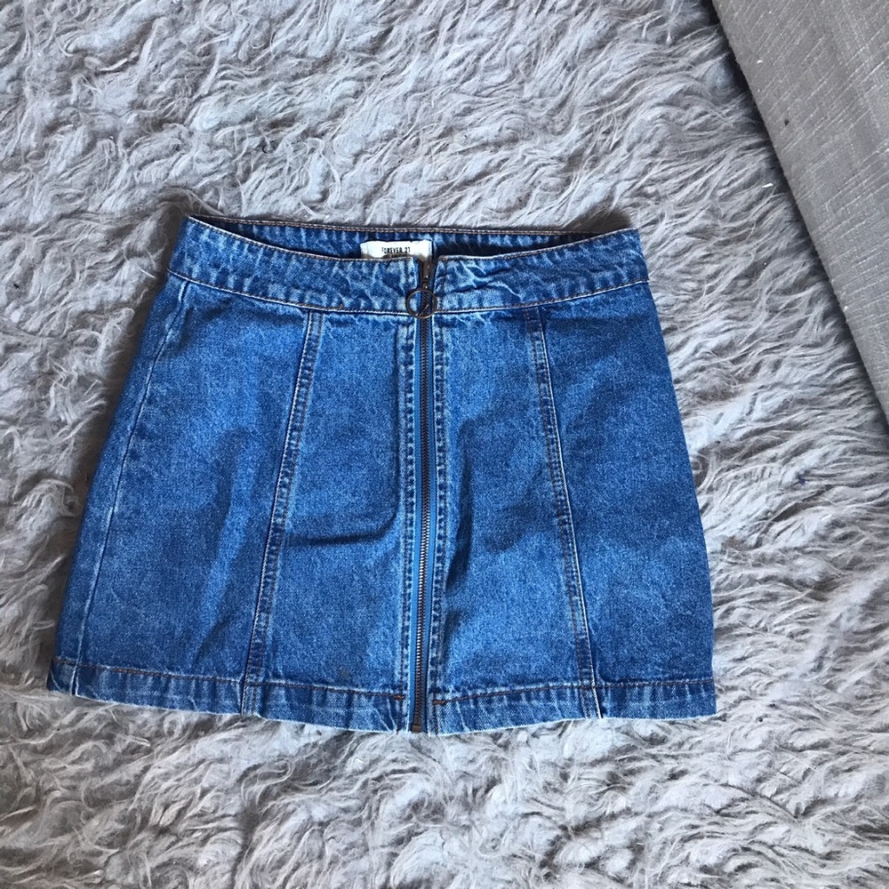 Dark wash zipper jean skirt